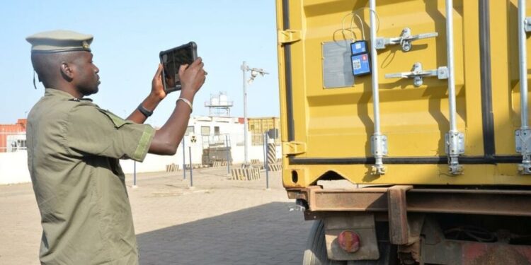 Les Douanes Sénégalaises Modernisent la Surveillance des Marchandises avec le TOP-TIE